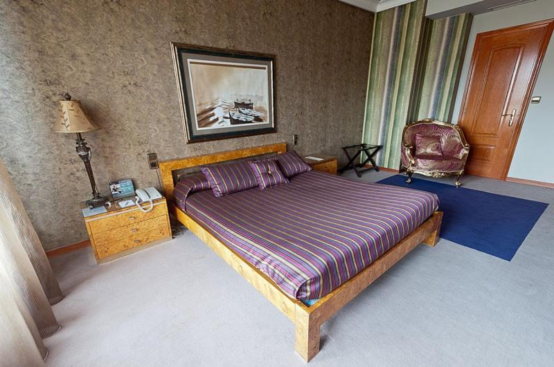 Hotel Ciudad De Віго Екстер'єр фото